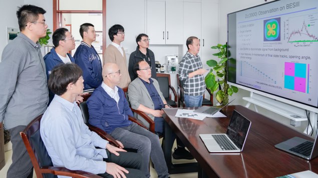 IHEP and SDU researchers IHEP and SDU researchers